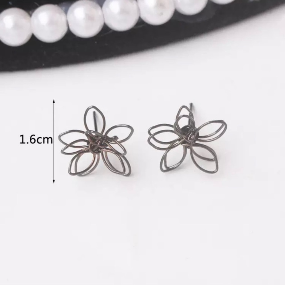 New Women’s Girls Flower Cute Earrings Jewelry Gift